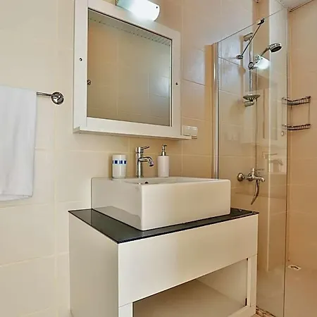 Sleeps 7 With Air Con And Wifi * Kalkan